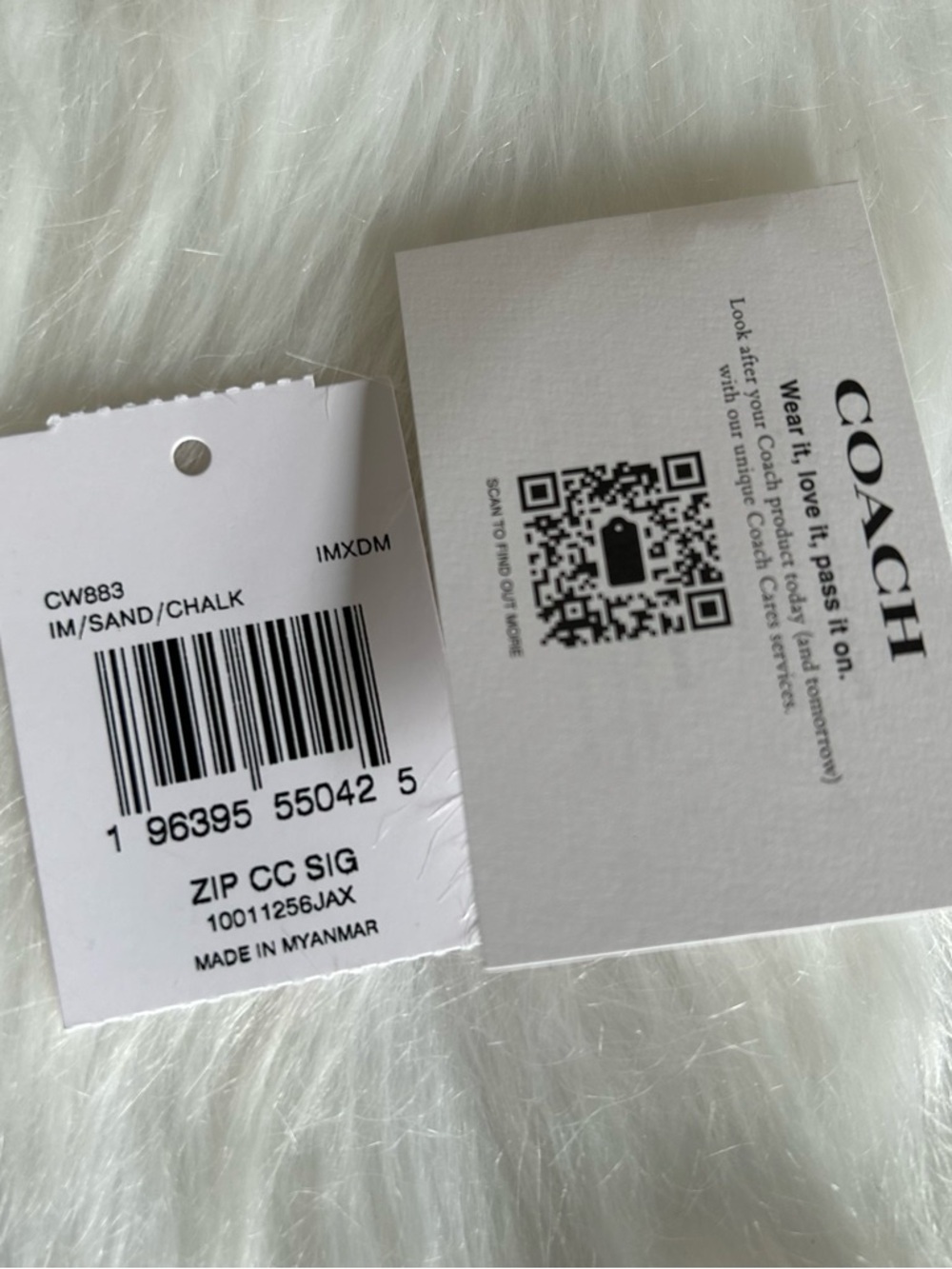 Coach Zip Card Case Signature Canvas Sand Chalk Gold Chain CW883 NWT - Picture 3 of 4